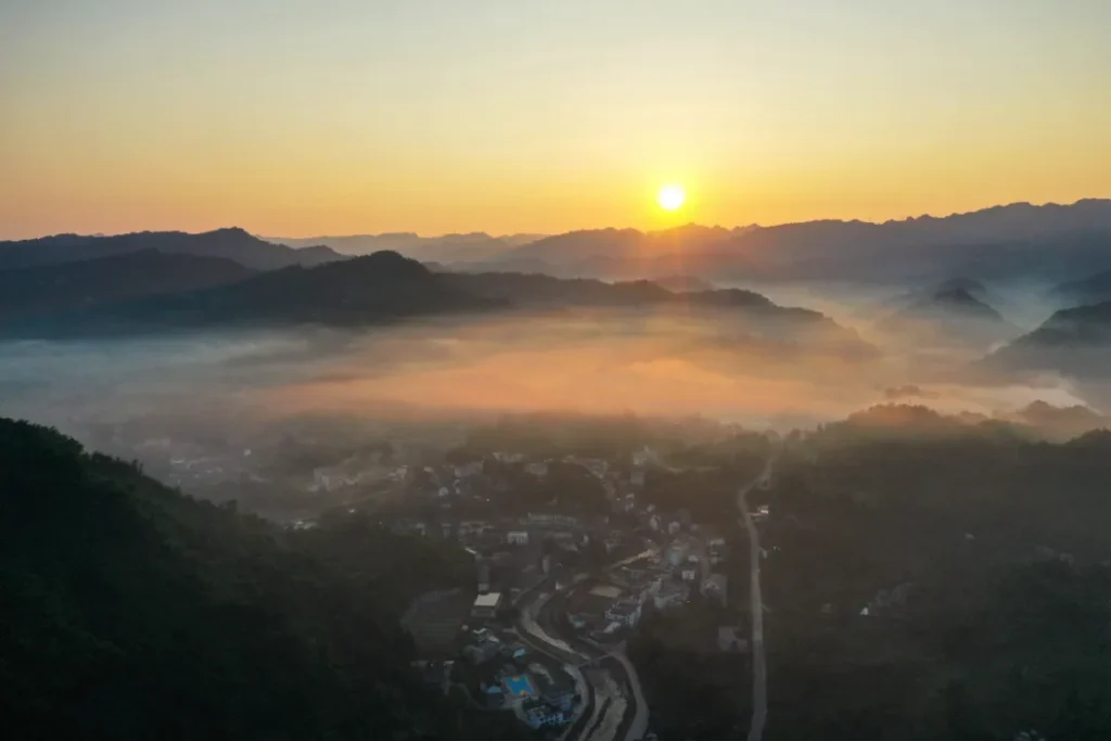 早起一次,去八仙山看日出